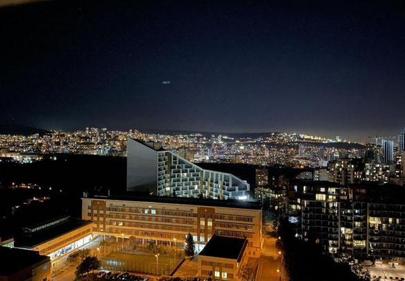 იყიდება 3 ოთახიანი ბინა