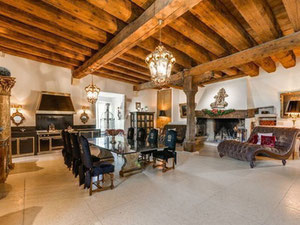 Villa in Switzerland, Bern, Hals — Find off-plan property or real estate resale directly from developers and owners GEOLN.COM. Photo 2