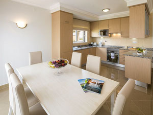 位于葡萄牙拉各斯海边的大城市别墅 — 来自开发商和业主的房地产搜索引擎 GEOLN.COM. 照片 9