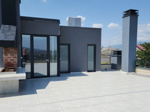 Ексклюзивна панорамна смарт-вілла на продаж у Тбілісі – 5 спалень, спа, басейн, ліфт, винний погріб — Пошуковик нерухомості від забудовників і власників GEOLN.COM. Фото 9