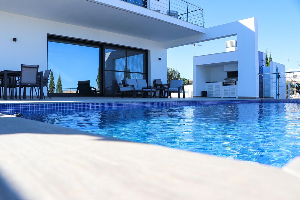 Villa 4 bedrooms 171 m² in Denia, Spain — Find off-plan property or real estate resale directly from developers and owners GEOLN.COM. Photo 1