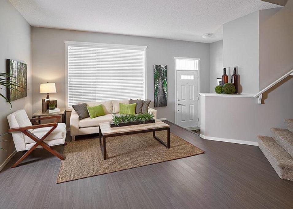 Real estate in Rosenthal Street Towns — look at the real estate search engine GEOLN.COM. Photo 1