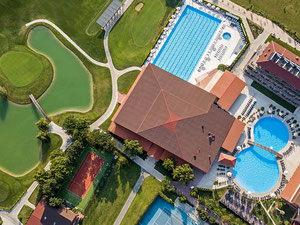 Real estate in Villa Ambasador — look at the real estate search engine GEOLN.COM. Photo 5