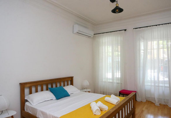 2 кімнатна квартира на Мтацминда. Квартира без посередника в Тбілісі