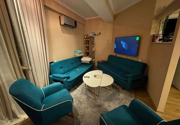 Продається 2-кімнатна квартира.