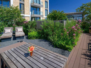 Real estate in Prince Of Wales Drive — look at the real estate search engine GEOLN.COM. Photo 4