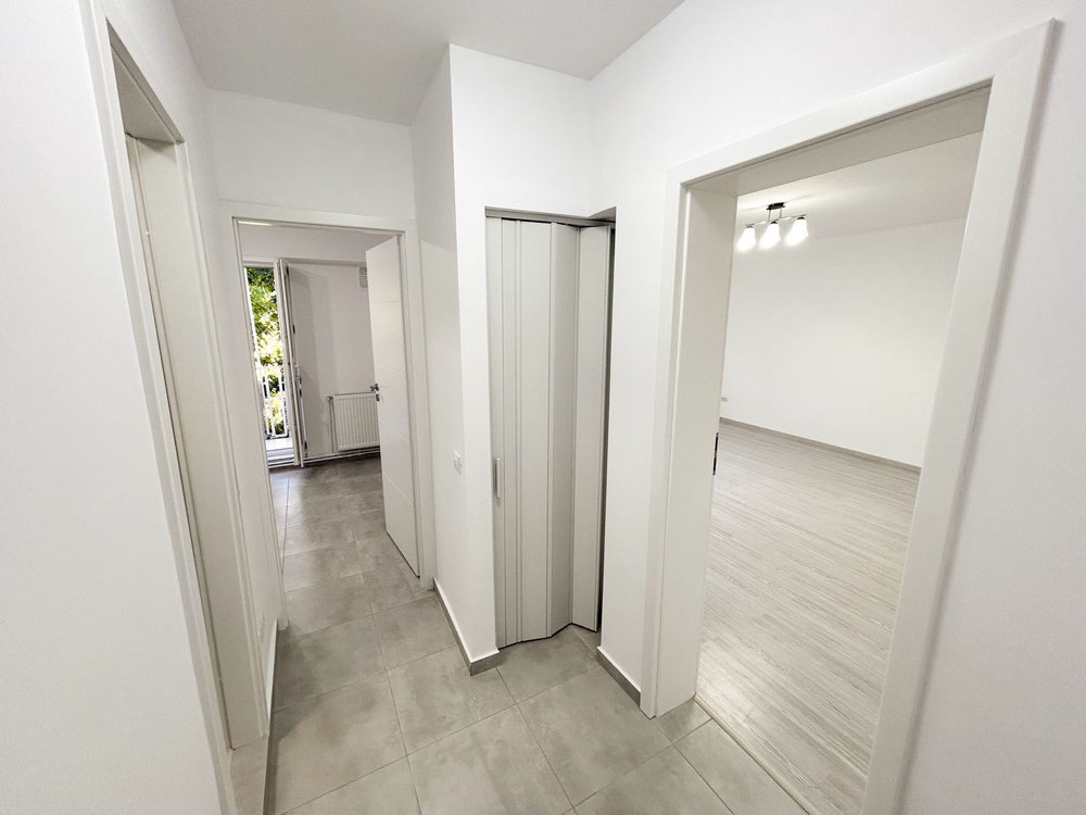 სტუდიოს ბინა პიატა მუნჩის/ბლდ. დეცებალთან, ბუქარესტი — უძრავი ქონების ყიდვა და მფლო ბელებისგან GEOLN.COM. ფოტო 1