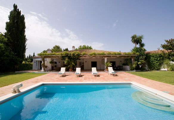 Villa 7 yatak odası 700 m² Guadalmina Baja, İspanya