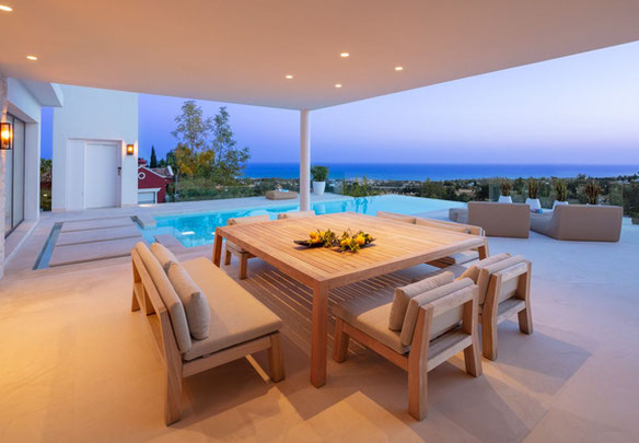 فيلا 7 غرف نوم بمساحة 641 متر مربع في كاسكيد دي كاموجان ، إسبانيا