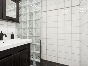 Moderne 3-Zimmer-Eckwohnung im beliebten Tyholt. Gute Sonnen- und Aussichtsmöglichkeiten. Parkmöglichkeiten. Küche von 2019. — Immobilien-Suchservice von Bauträgern und Eigentümern GEOLN.COM. Foto 15