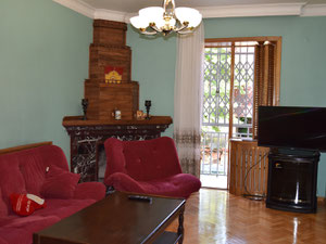 巴统中心一个孤立院子的公寓 — 来自开发商和业主的房地产搜索引擎 GEOLN.COM. 照片 2