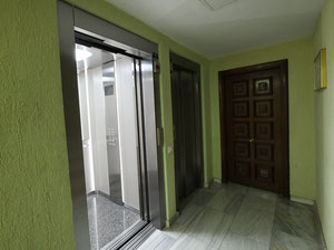 位于阿利坎特Postiguet海滩第一排的公寓 — 来自开发商和业主的房地产搜索引擎 GEOLN.COM. 照片 16