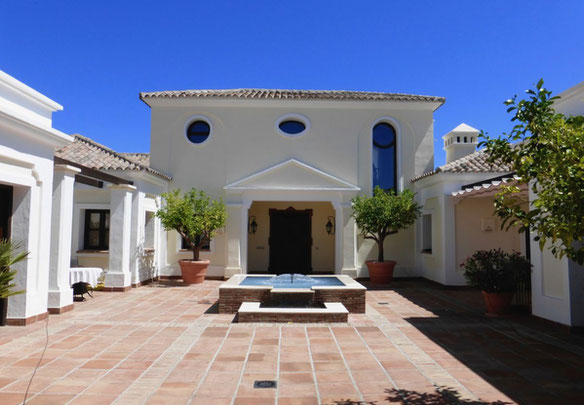 Villa 6 bedrooms 950 m² in Montemayor, Spain