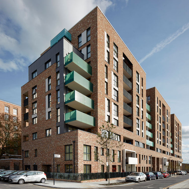 Real estate in Acton Gardens — look at the real estate search engine GEOLN.COM. Photo 1