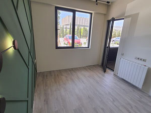 Це поле {контексту}. Переклад тексту з грузинської мови на українську:

Квартира у Сабуртало — Пошуковик нерухомості від забудовників і власників GEOLN.COM. Фото 7