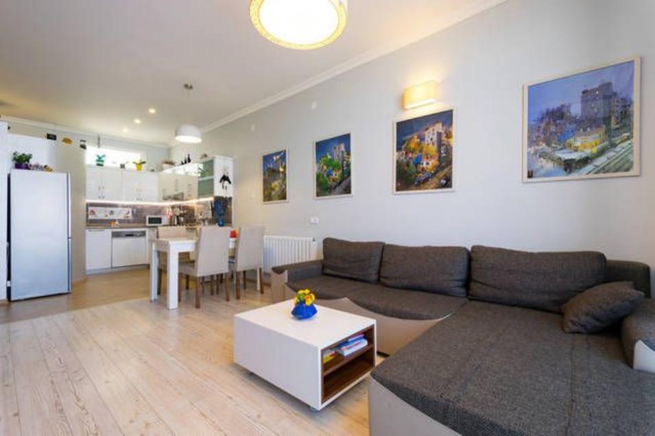 三房公寓出售 — 来自开发商和业主的房地产搜索引擎 GEOLN.COM. 照片 1