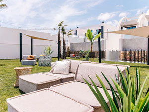 بنغل 3 غرف نوم 80 متر مربع في La Marques Golf ، إسبانيا — ابحث عن عقار قيد الإنشاء أو عقار معاد بيعه مباشرة من المطورين والملاك GEOLN.COM. صورة فوتوغرافية 5