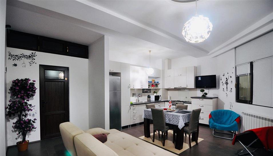 3 غرف شقة في Avlabari. شراء شقة في تبليسي ، افلاباري — ابحث عن عقار قيد الإنشاء أو عقار معاد بيعه مباشرة من المطورين والملاك GEOLN.COM. صورة فوتوغرافية 1