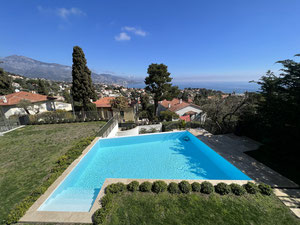 Moderne, luxuriöse Villa an der Côte d'Azur — Immobilien-Suchservice von Bauträgern und Eigentümern GEOLN.COM. Foto 2