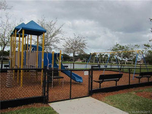 شقق في الولايات المتحدة الأمريكية ، فلوريدا ، كاتلر باي — ابحث عن عقار قيد الإنشاء أو عقار معاد بيعه مباشرة من المطورين والملاك GEOLN.COM. صورة فوتوغرافية 12