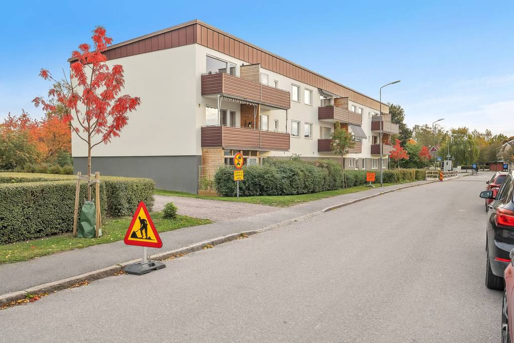 عقار للبيع في Svampvagen 8A — انظر إلى محرك البحث العقاري GEOLN.COM. صورة فوتوغرافية 1