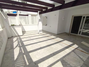 ბინა 2 ოთახიანი 120 მ² პუერტო ბანუსში — Playa del Duque, ესპანეთი — უძრავი ქონების ყიდვა და მფლო ბელებისგან GEOLN.COM. ფოტო 8