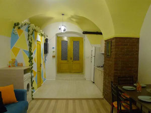 2 Zimmerwohnung auf Mtatsminda. Kaufen Sie eine Wohnung in Tiflis, Mtatsminda — Immobilien-Suchservice von Bauträgern und Eigentümern GEOLN.COM. Foto 2