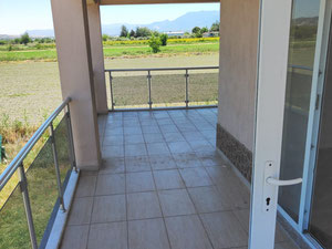 A 400 m de la carretera Pamukkale – Villa independiente de 3 plantas 6+1 – ¡Adecuada para familias numerosas y como inversión! — Encuentre propiedades fuera del plan o reventa de bienes inmuebles directamente de desarrolladores y propietarios GEOLN.COM. Foto 33