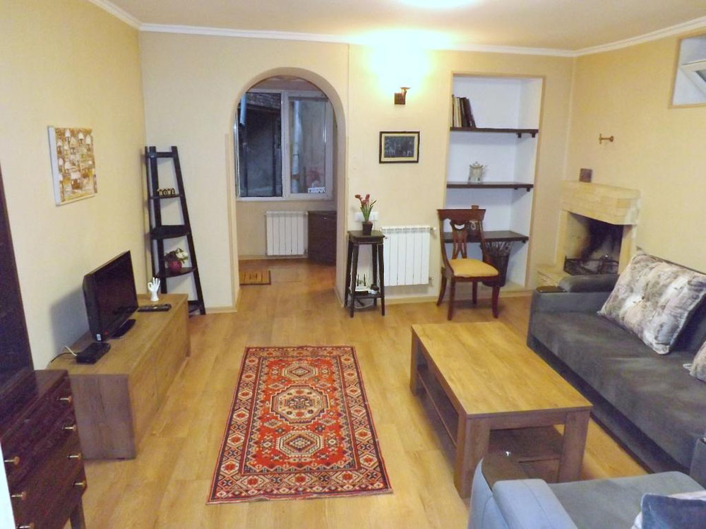 Уютный апартамент в сердце Тбилиси — Поисковик недвижимости от застройщиков и собственников GEOLN.COM. Фото 1