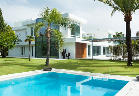 Villa 7 yatak odası 1351 m² Guadalmina Baja, İspanya