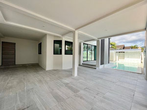 在查龙出售的豪华带游泳池的房子 — 来自开发商和业主的房地产搜索引擎 GEOLN.COM. 照片 5