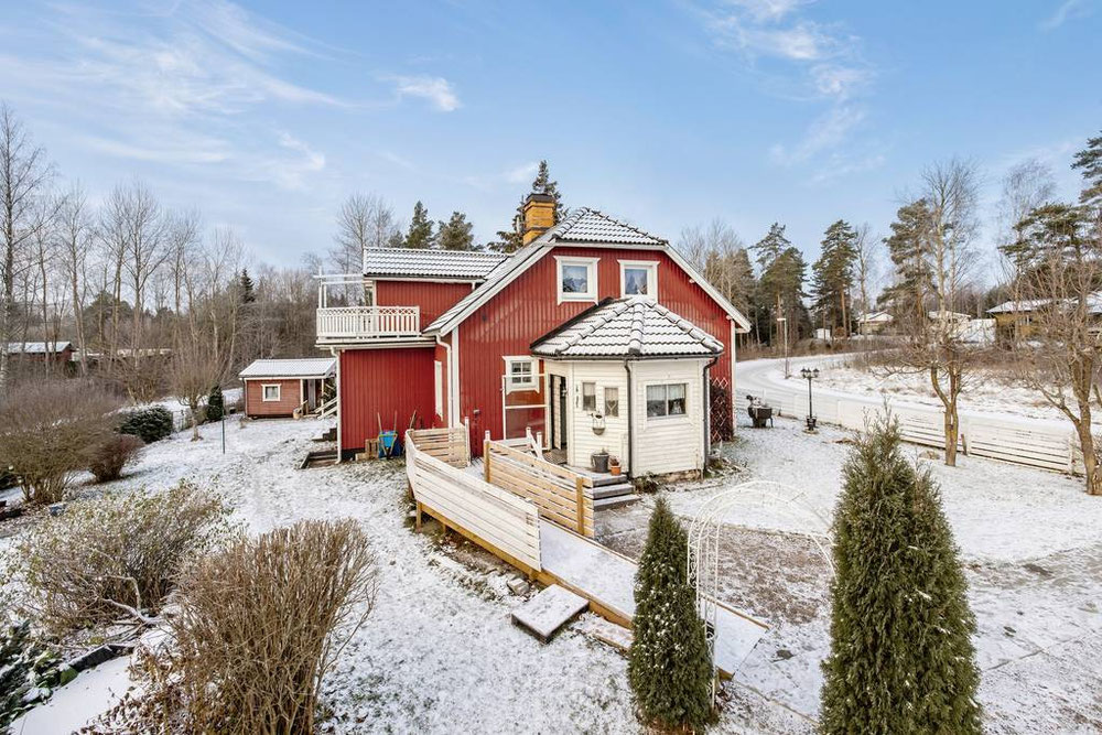 Нерухомість в Norra Stationsvagen 2 — дивіться на пошуковику нерухомості GEOLN.COM. Фото 1