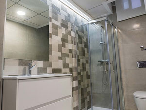 فيلا 5 غرف نوم 226 متر مربع في Villamartin ، إسبانيا — ابحث عن عقار قيد الإنشاء أو عقار معاد بيعه مباشرة من المطورين والملاك GEOLN.COM. صورة فوتوغرافية 17