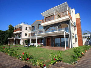 Real estate in Flipper Residence — look at the real estate search engine GEOLN.COM. Photo 5