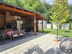 Haus mit separaten Apartments — Immobilien-Suchservice von Bauträgern und Eigentümern GEOLN.COM. Foto 3