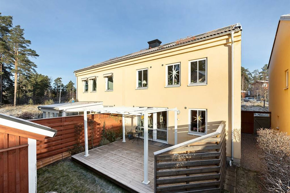 عقار للبيع في Pilsbovagen 51 — انظر إلى محرك البحث العقاري GEOLN.COM. صورة فوتوغرافية 1