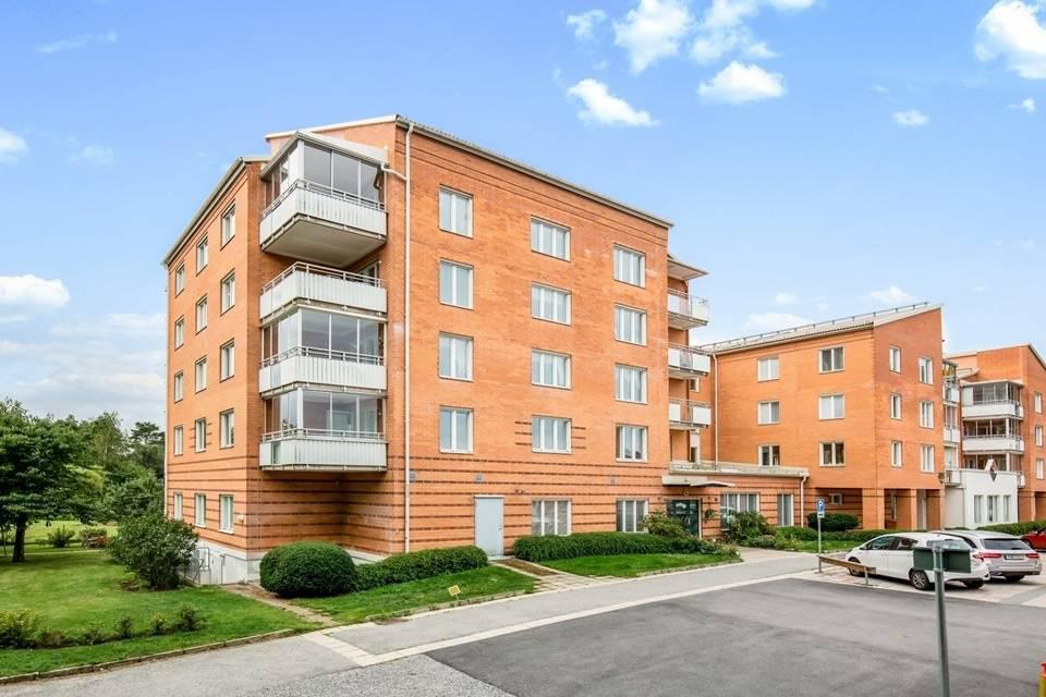 Нерухомість в Tibble torg 5 — дивіться на пошуковику нерухомості GEOLN.COM. Фото 1