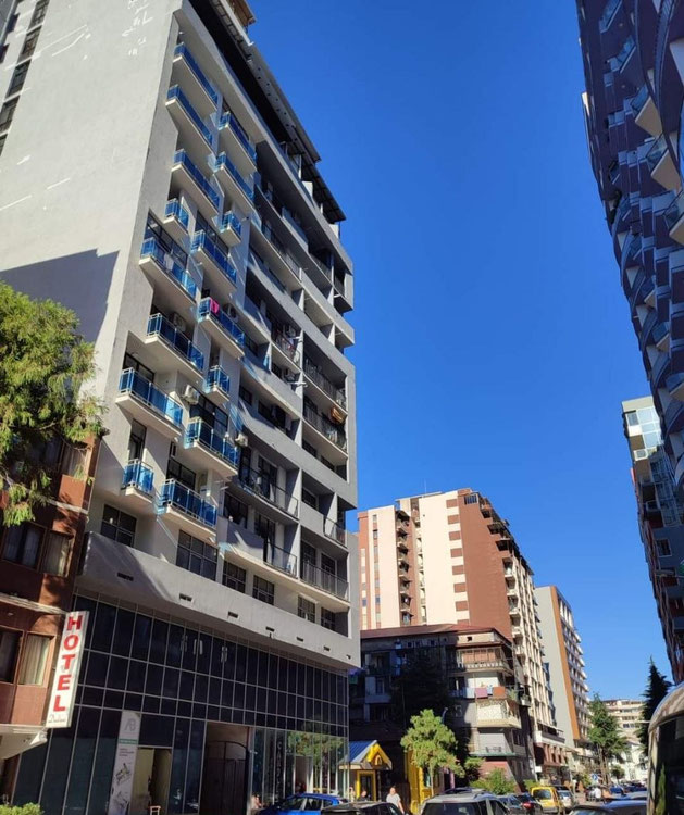 巴统待售公寓 — 来自开发商和业主的房地产搜索引擎 GEOLN.COM. 照片 1