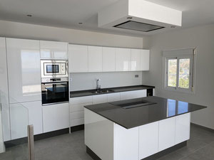 顶层公寓 3 卧室 139 平方米，位于西班牙埃斯特波纳 — 来自开发商和业主的房地产搜索引擎 GEOLN.COM. 照片 3