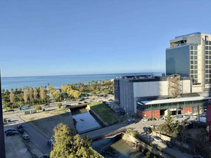 公寓60.5平方米，位于巴图米，住宅综合体STEPS，距离海洋和公园300米 — 来自开发商和业主的房地产搜索引擎 GEOLN.COM. 照片 3