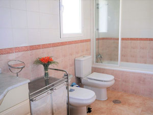 西班牙，瓦伦西亚，Deesa de Campoamor 海边的房子 — 来自开发商和业主的房地产搜索引擎 GEOLN.COM. 照片 11