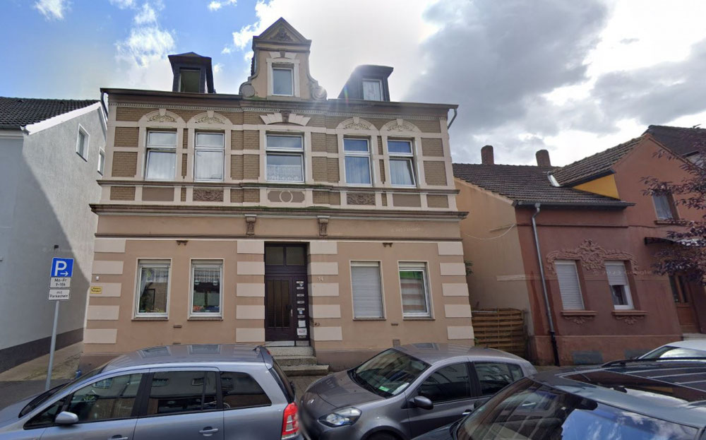 ألمانيا. هيرني. مبنى سكني مع كراجات. — ابحث عن عقار قيد الإنشاء أو عقار معاد بيعه مباشرة من المطورين والملاك GEOLN.COM. صورة فوتوغرافية 1