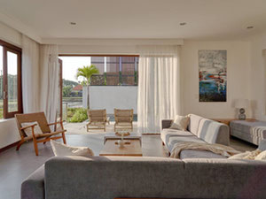 Villa Komplex Drei Zimmer — Immobilien-Suchservice von Bauträgern und Eigentümern GEOLN.COM. Foto 5