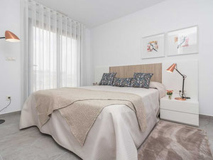 Bungalow 3 bedrooms 82 m² in Lago Jardin, Spain — Find off-plan property or real estate resale directly from developers and owners GEOLN.COM. Photo 6