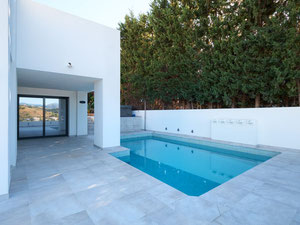 Villa 4 bedrooms 230 m² in Nueva Andalucia, Spain — Find off-plan property or real estate resale directly from developers and owners GEOLN.COM. Photo 17