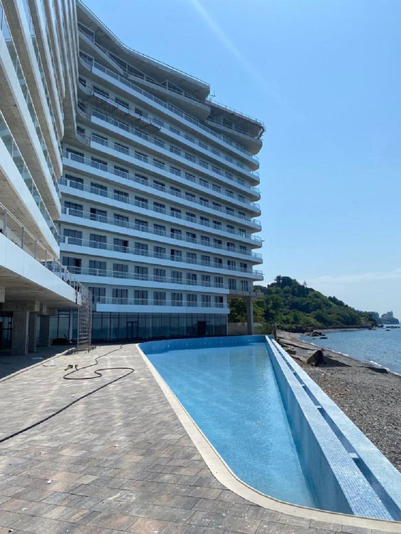 带有壮观海景的公寓 — 来自开发商和业主的房地产搜索引擎 GEOLN.COM. 照片 1