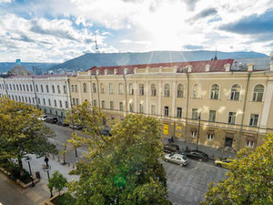 4 комнатная гостиница в Чугурети. Недвижимость в Тбилиси без посредников — Поисковик недвижимости от застройщиков и собственников GEOLN.COM. Фото 9