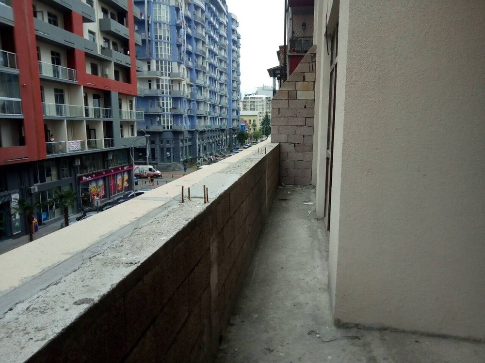 在市中心出售黑框 — 来自开发商和业主的房地产搜索引擎 GEOLN.COM. 照片 1