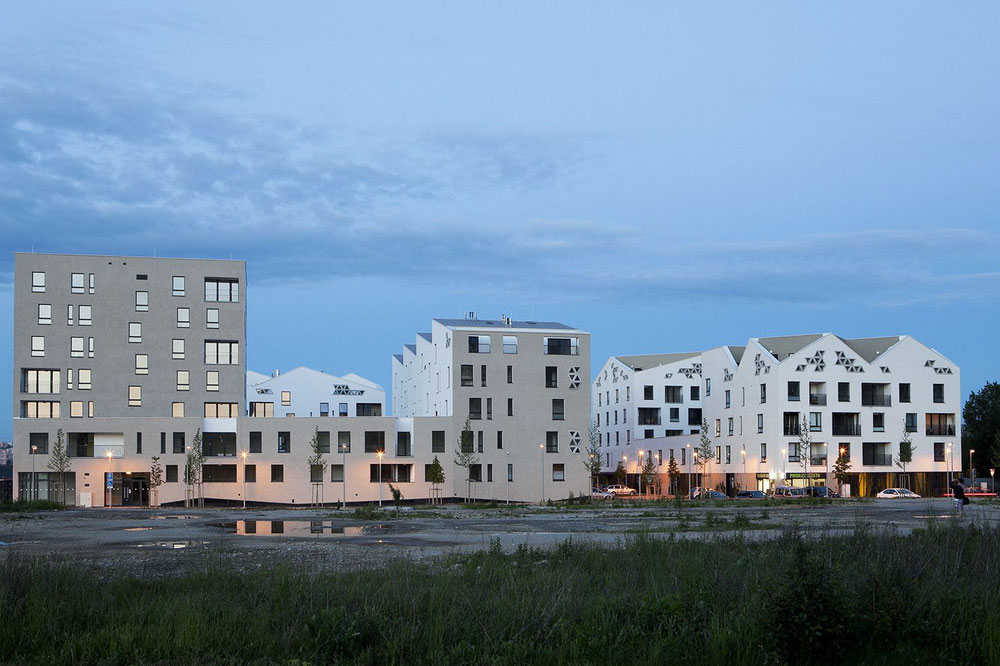 Real estate in Nova Terasa — look at the real estate search engine GEOLN.COM. Photo 1