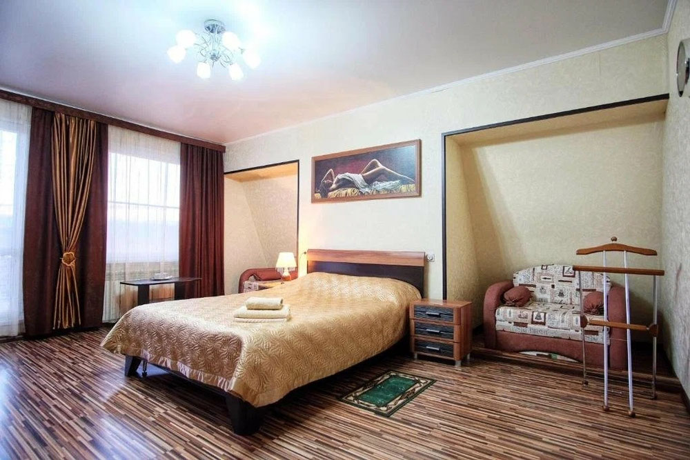 Hotel w centrum miasta — Wyszukiwarka nieruchomości od deweloperów i właścicieli GEOLN.COM. Zdjęcie 1